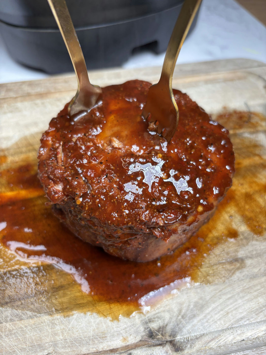 Slow cooker pulled gammon