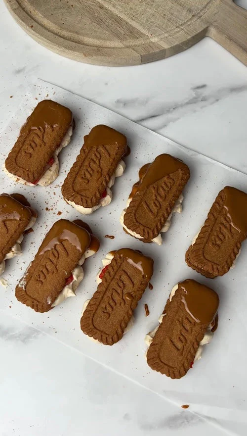 No Bake Biscoff Cheesecake Bars