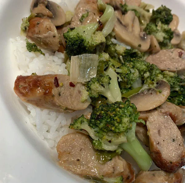 Creamy garlic sausages