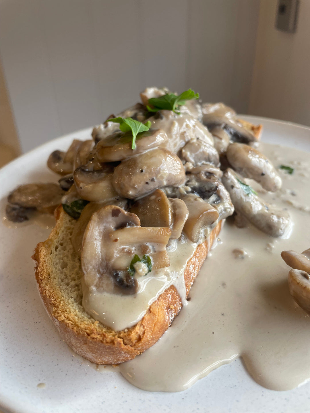 Creamy garlic mushrooms