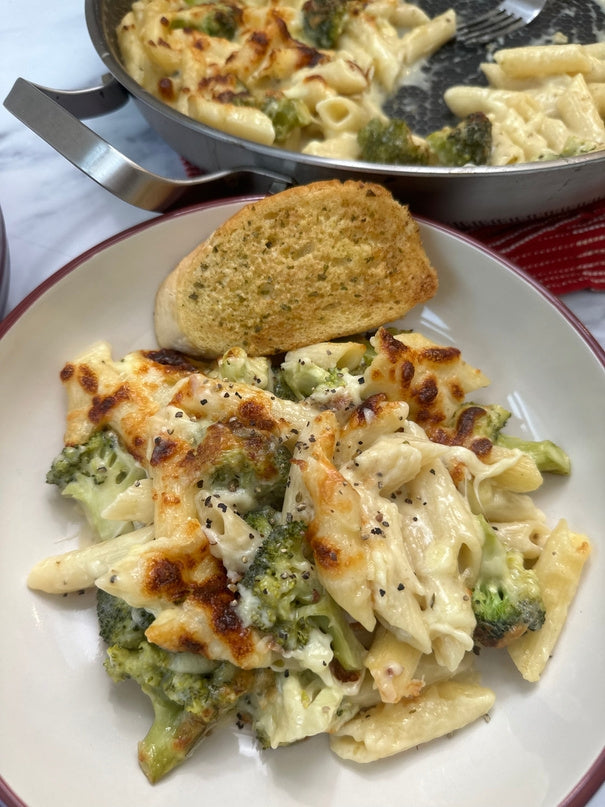 Cheesy broccoli pasta