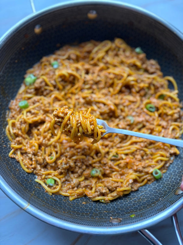 Creamy peanut pork noodles