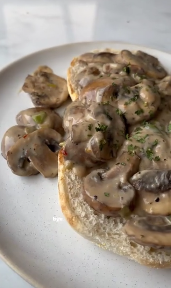 Creamy mushrooms