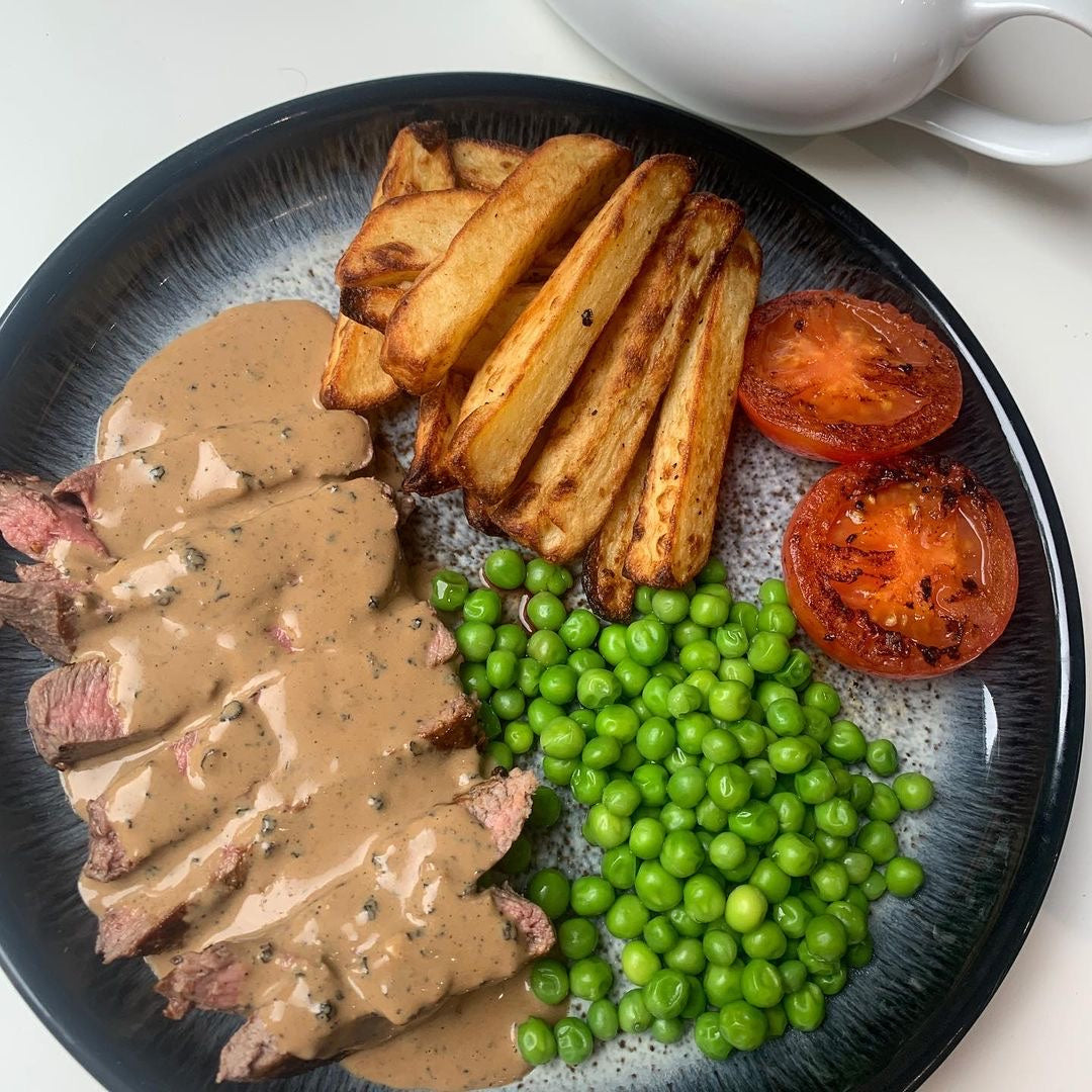 Fillet steak with peppercorn sauce