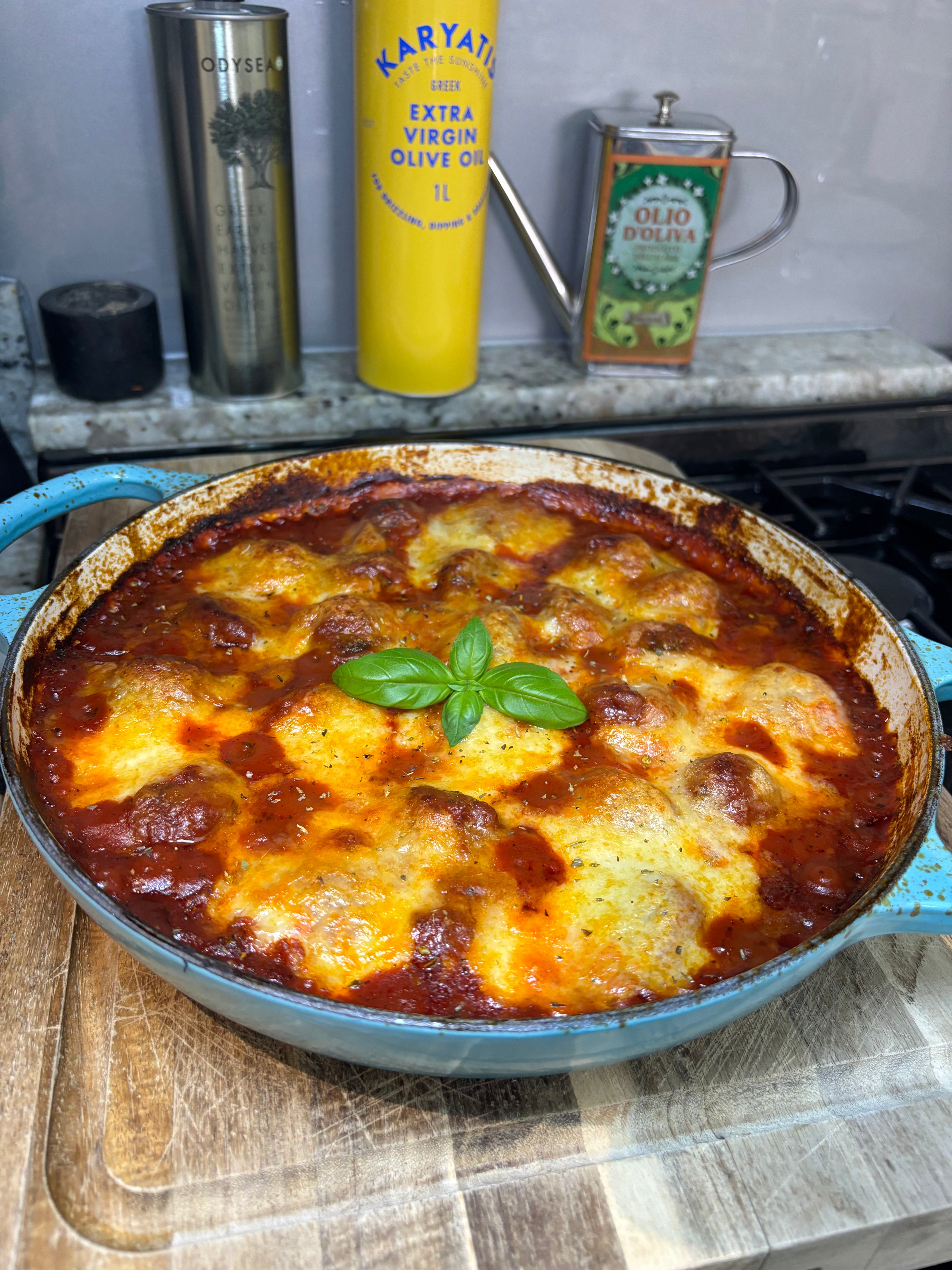 Cheesy baked meatballs