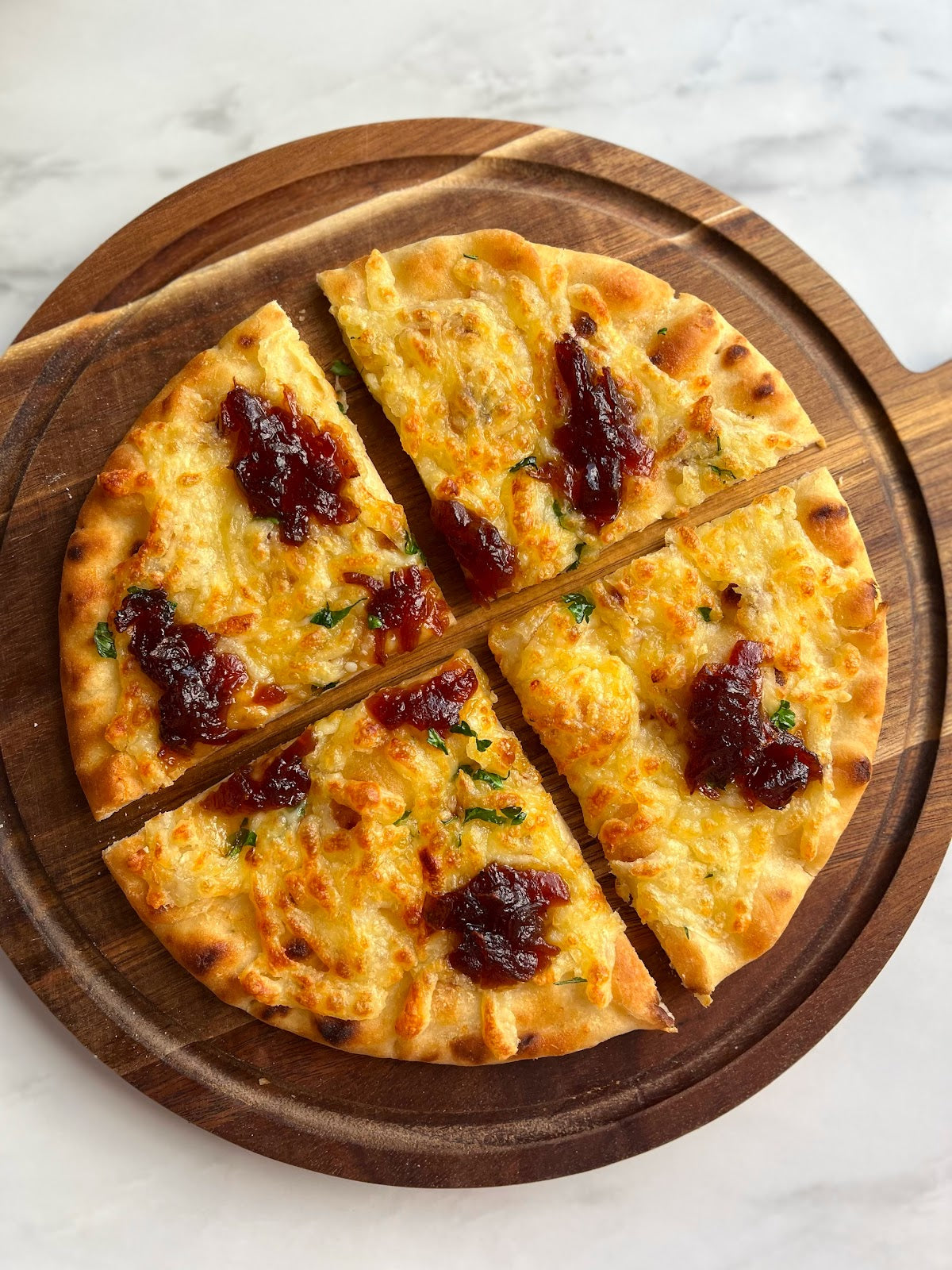 Caramelised onion garlic bread