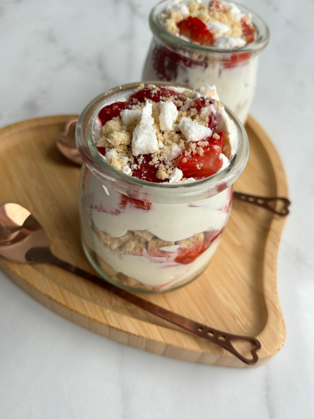 Eton mess cheesecake pots
