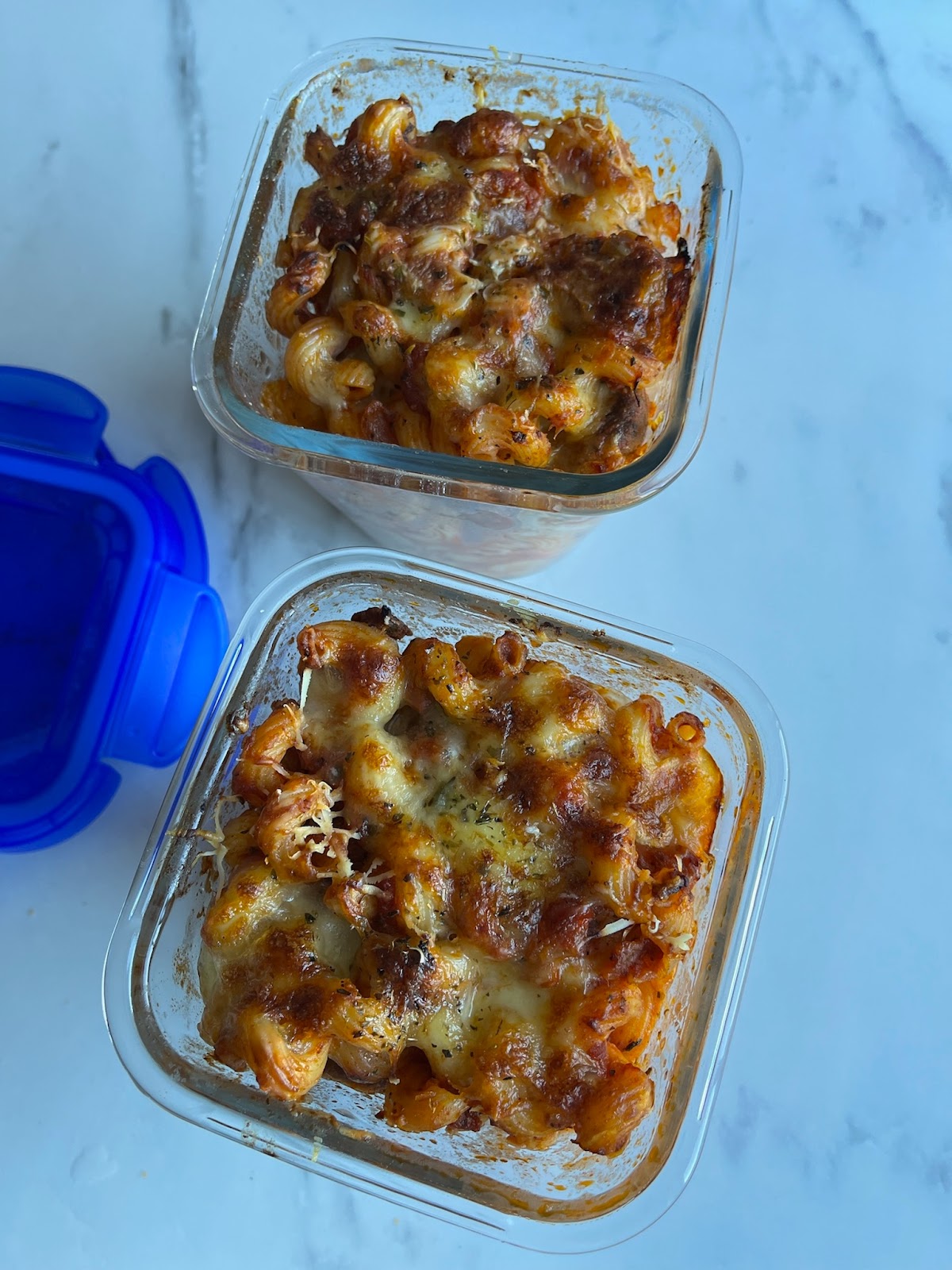 Cheesy meatball pasta bake